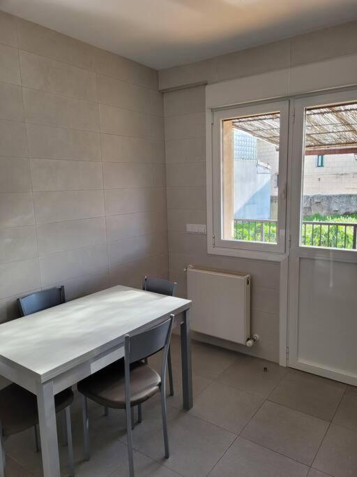 Casa Julio, Bonita Casa Comoda Y Espaciosa, Totalmente Reformada Con Terraza Y Jardin Privado Рьесу Экстерьер фото