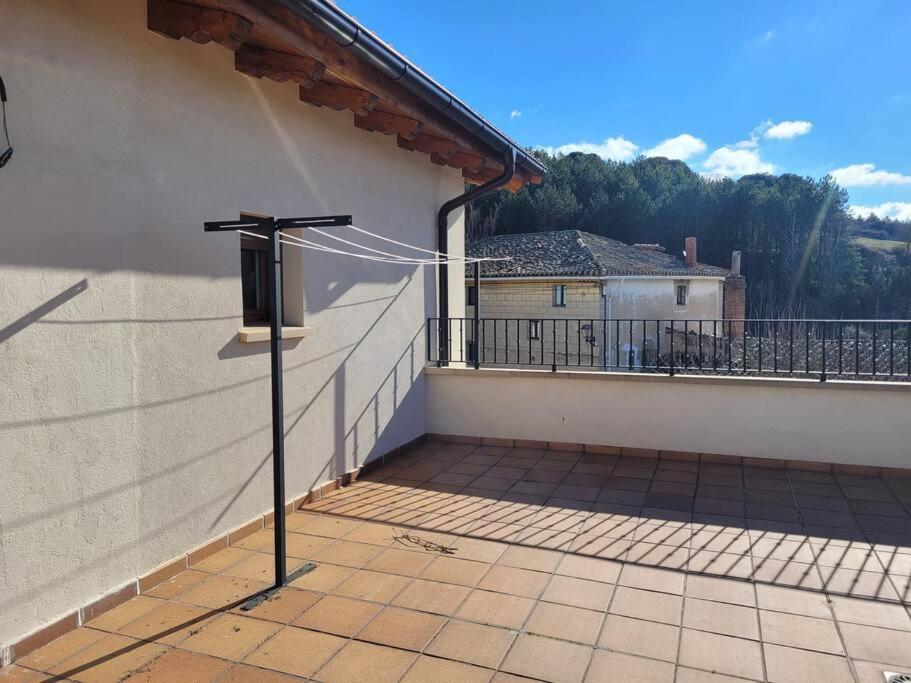 Casa Julio, Bonita Casa Comoda Y Espaciosa, Totalmente Reformada Con Terraza Y Jardin Privado Рьесу Экстерьер фото