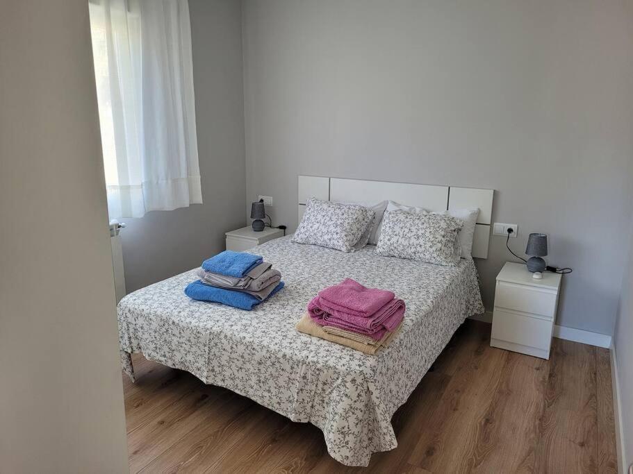 Casa Julio, Bonita Casa Comoda Y Espaciosa, Totalmente Reformada Con Terraza Y Jardin Privado Рьесу Экстерьер фото