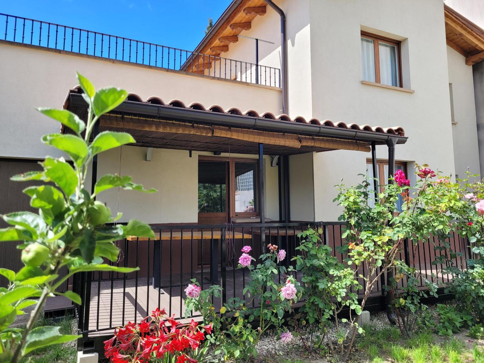 Casa Julio, Bonita Casa Comoda Y Espaciosa, Totalmente Reformada Con Terraza Y Jardin Privado Рьесу Экстерьер фото